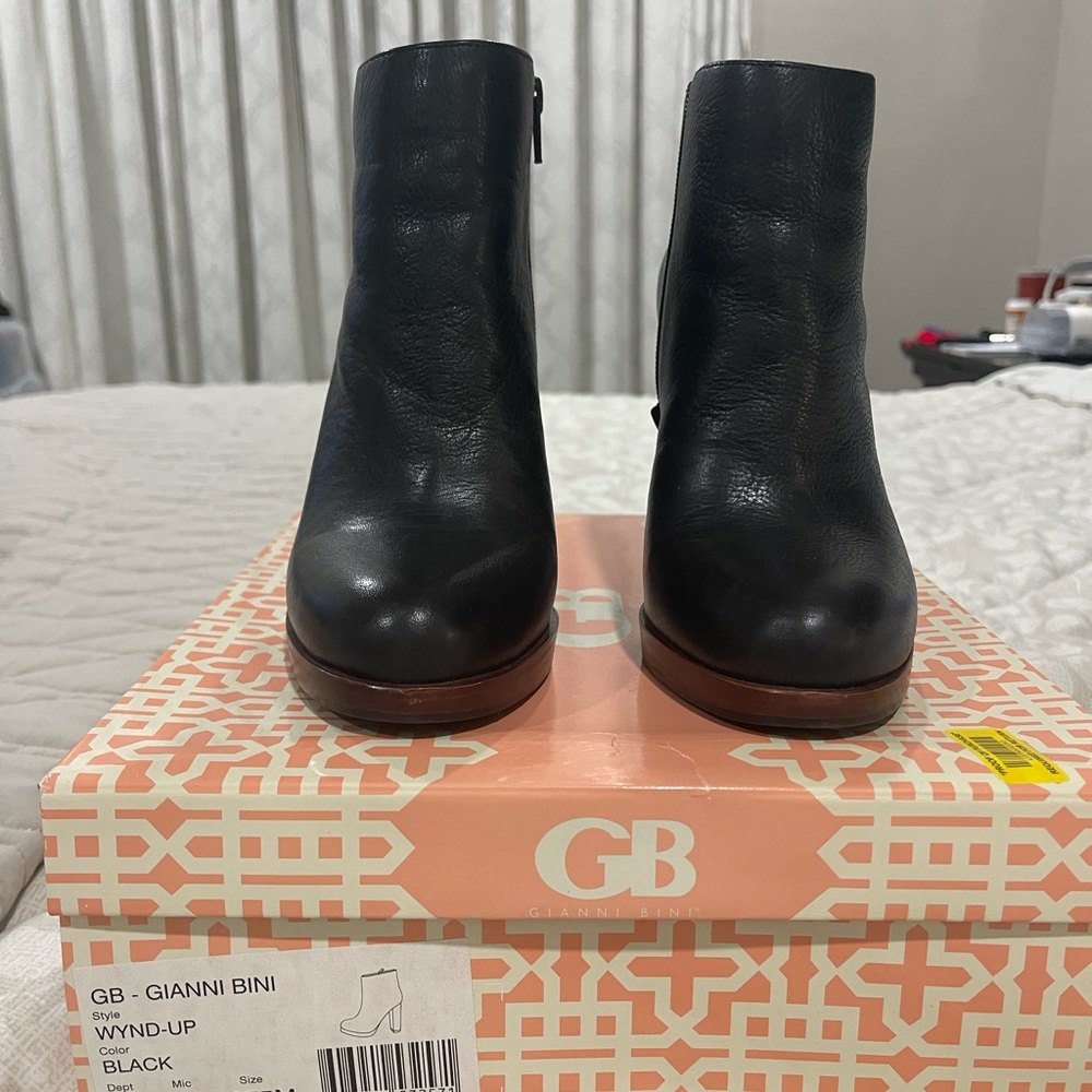 Gianni Bini Black Ankle Booties